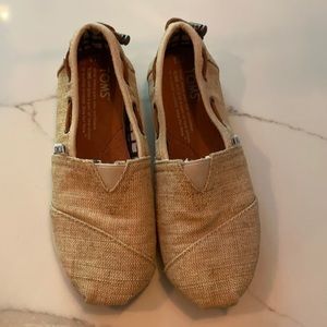 Khaki Toms